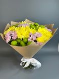 Фото флориста 5: Букет из 13 кустовых хризантем