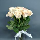 Фото флориста 4: 11 белых роз высшего сорта