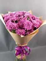 Фото флориста 1: Букет из 9 кустовых розовых хризантем в крафте, Голландия