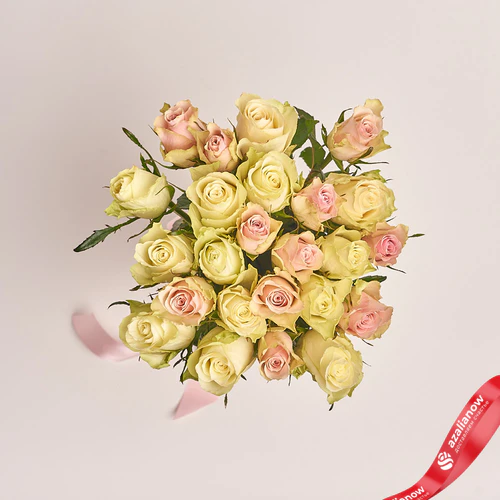 Фото 2: 25 белых роз 40 см, Россия. Сервис доставки цветов AzaliaNow