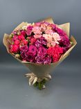Фото флориста 6: Букет из 39 роз микс в крафте