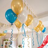 Маленькое фото 1: Композиция из 13 шаров с гелием «День рождения», вар. 2