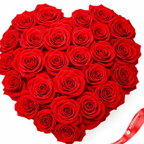 Фото 2: Букет из 25 роз в коробке‑сердце (цвет роз и коробки на выбор: красный/розовый/белый)