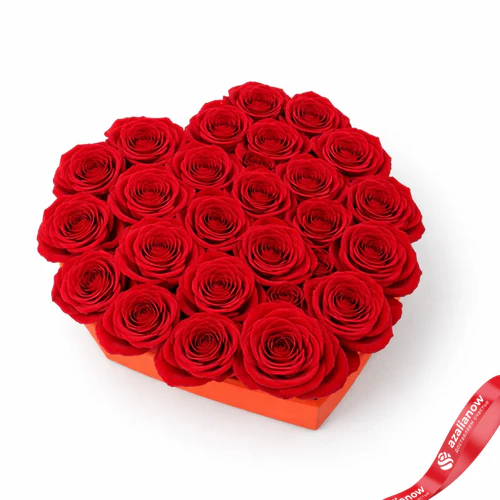 Фото 4: Букет из 25 роз в коробке‑сердце (цвет роз и коробки на выбор: красный/розовый/белый)