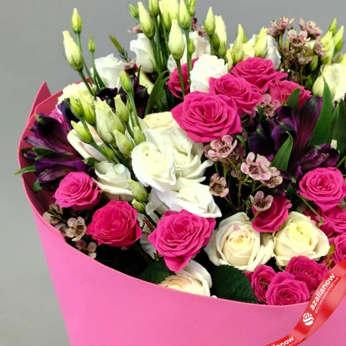 Фото 4: Букет «Малиновый рассвет» из кустовых роз, ваксфловера, лизиантуса и альстромерии