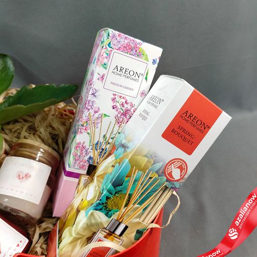 Фото 3: Подарочный набор «Для тебя родная» с Каланхоэ, ароматами для дома и свечами