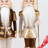 Маленькое фото 3: Сувенир «Щелкунчик» (полирезин), Н22х6,5х5,5см, в асс., коричневый