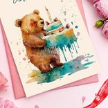 Маленькое фото 5: Открытка «С пожеланием быть счастливой (мишка с тортиком)», 10х15 см