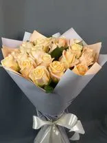 Фото флориста 1: Букет из 25 коралловых роз «Мой ангел»