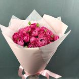 Фото флориста 2: Розовые кустовые пионовидные розы в упаковке, 7 шт.