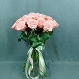 Фото флориста 1: Букет 25 коралловых роз 50 см, Россия