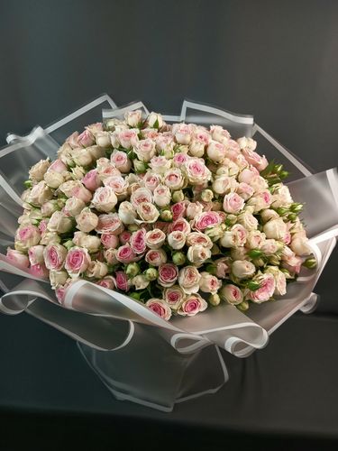 Фото флориста 1: Кустовые розы