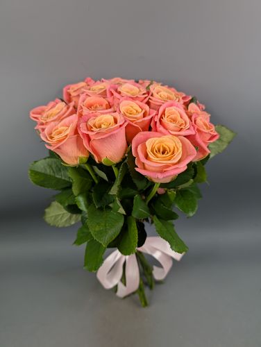 Фото флориста 2: 19 роз
