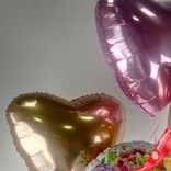 Маленькое фото 4: Композиция из 4 шаров с гелием «Счастливого Дня Рождения (цветы)»