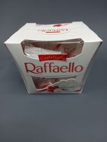 Фото флориста 5: Конфеты в коробке Raffaello, с цельным миндальным орехом, в кокосовой обсыпке, 150 г