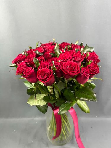 Фото флориста 2: 51 красная роза