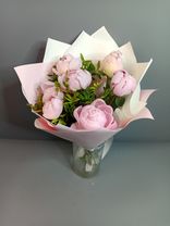 Букет из 7 розовых пионов «Сама нежность». Фото флориста - 2