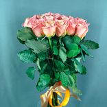 Фото флориста 1: 19 коралловых роз 60 см, Россия