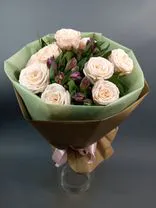 Фото флориста 1: Букет из роз и альстромерий «Цветочный сон»