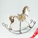 Маленькое фото 2: Сувенир «Лошадка», H23x25x7см, белый/бронзовый