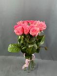 Фото флориста 1: 11 коралловых роз «Рассвет»