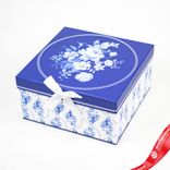 Маленькое фото 2: Набор коробок, подарочных, квадратных, Гжель 4шт, 23х23х12см, белый/синий