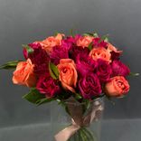 Фото флориста 4: Букет из 25 роз микс «Кенийская красавица»