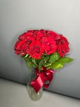 Фото флориста 2: 15 красных роз 60 см, Россия