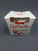 Фото флориста 4: Конфеты в коробке Raffaello, с цельным миндальным орехом, в кокосовой обсыпке, 150 г