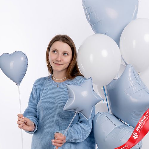 Фото 2: Композиция из 12 шаров с гелием, белый, нежно-голубой