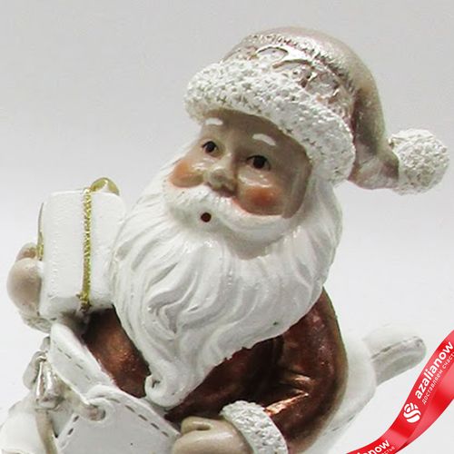 Фото 4: Сувенир «Санта в коньке» (полирезин), Н13,5х12,5х5см, в асс., белый/золотой