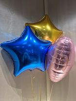 Фото флориста 3: Композиция из 3 шаров с гелием, 2 сердца и 1 звезда