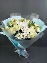 Фото флориста 1: Букет из роз, лизиантусов и хризантем «Цветочный бриллиант»