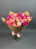 Фото флориста 1: Акция! Букет из 19 кустовых роз микс «Из моего сердца»