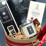 Маленькое фото 4: Подарочный набор «Любимому человеку», конфеты, шоколадка и 2 аромата