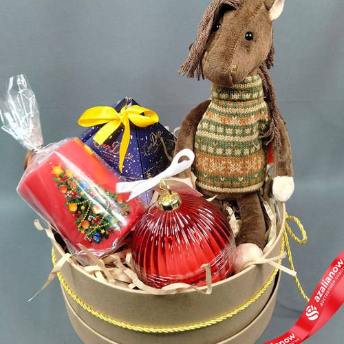 Фото 3: Подарочный набор «Мечта каждой девочки» с мягкой игрушкой, конфетами и свечами