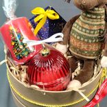 Маленькое фото 5: Подарочный набор «Мечта каждой девочки» с мягкой игрушкой, конфетами и свечами