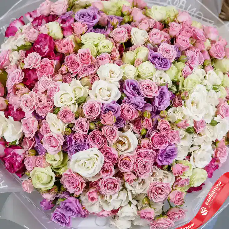 Фото 2: Огромный шикарный букет из кустовых роз. Сервис доставки цветов AzaliaNow