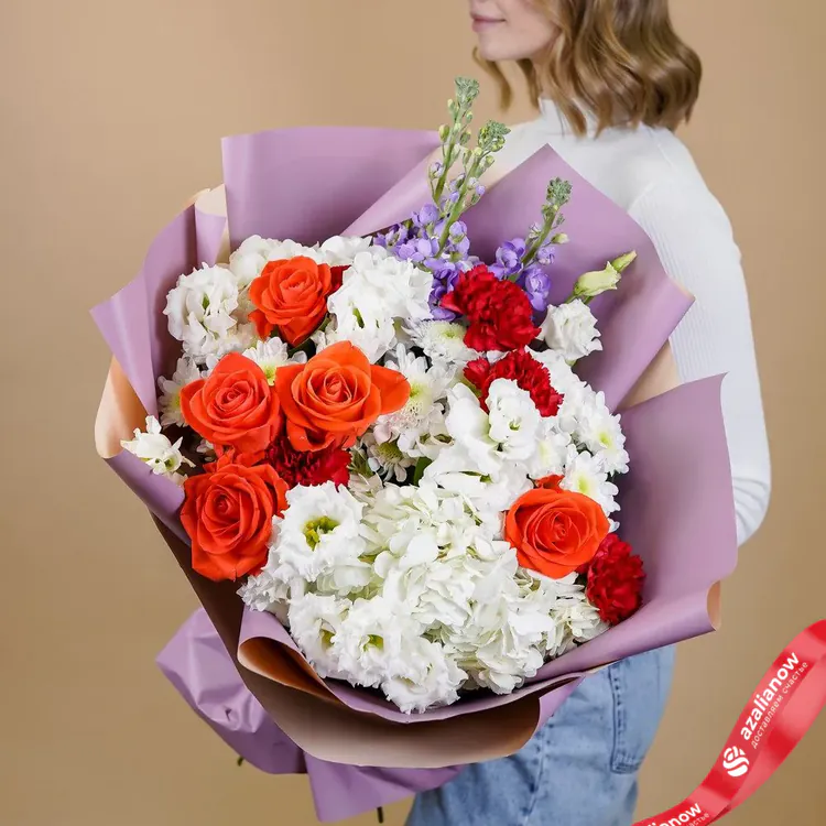 Фото 5: Огромный шикарный букет из роз, хризантем и лизиантусов. Сервис доставки цветов AzaliaNow