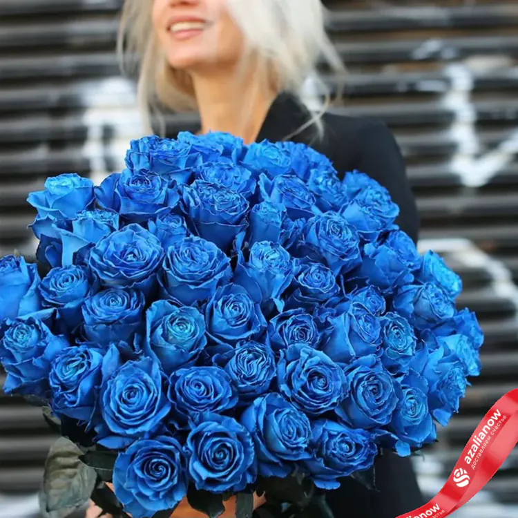 Фото 1: 51 синяя роза. Сервис доставки цветов AzaliaNow