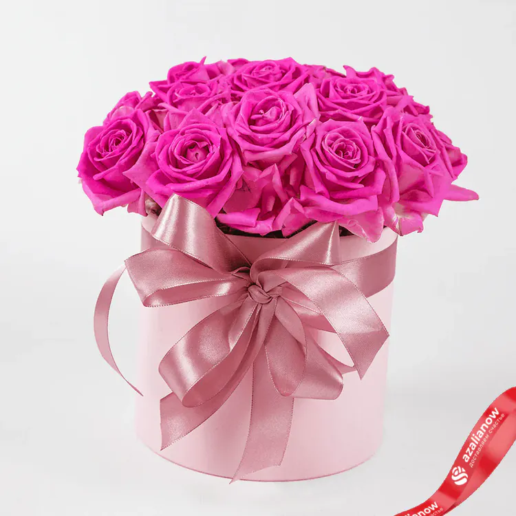 Фото 3: 19 розовых роз в коробке + Барби в подарок. Сервис доставки цветов AzaliaNow
