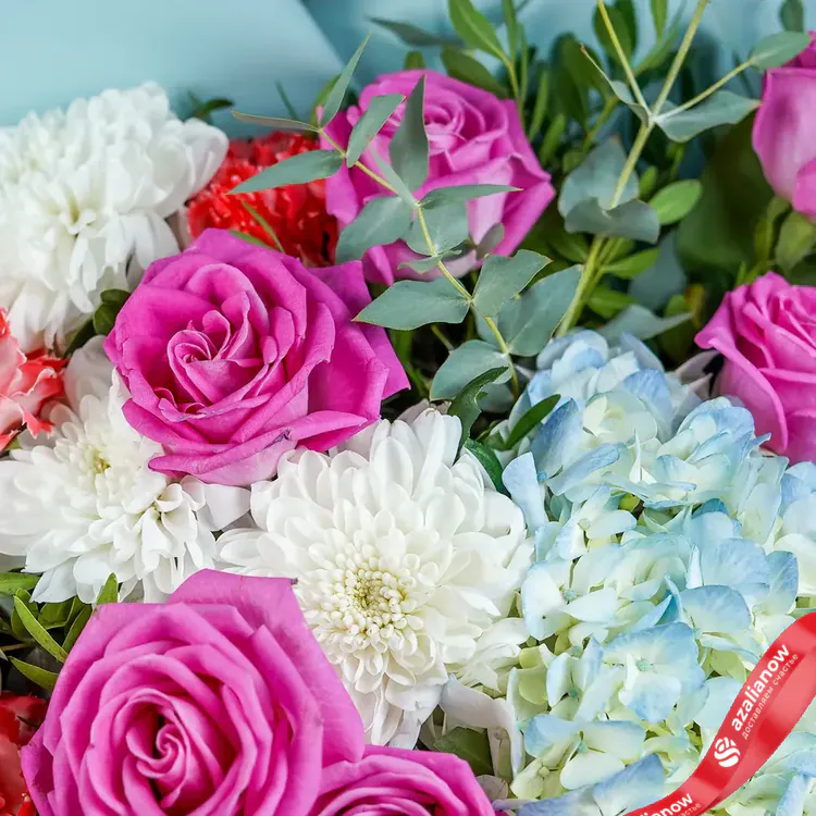 Фото 5: Букет из роз, хризантем, гвоздик, гортензии «Тысяча поцелуев». Сервис доставки цветов AzaliaNow