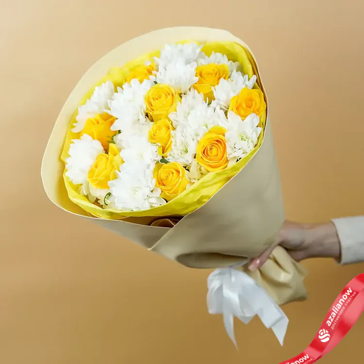 Фото 4: Букет из желтых роз и белых хризантем «Солнечные блики». Сервис доставки цветов AzaliaNow