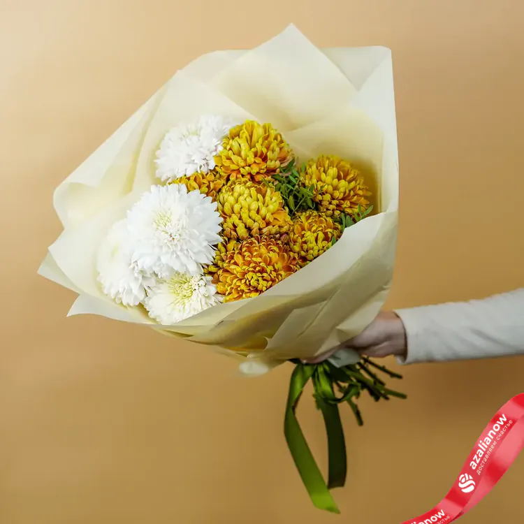 Фото 8: Букет из белых и желтых хризантем «Вивьенна». Сервис доставки цветов AzaliaNow