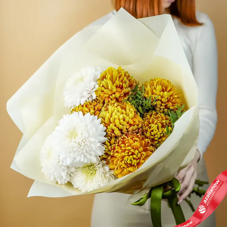 Фото 4: Букет из белых и желтых хризантем «Вивьенна». Сервис доставки цветов AzaliaNow