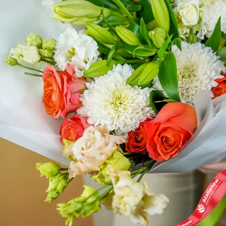 Фото 4: Букет из роз, лизиантусов, хризантем и лилий «Роскошь». Сервис доставки цветов AzaliaNow