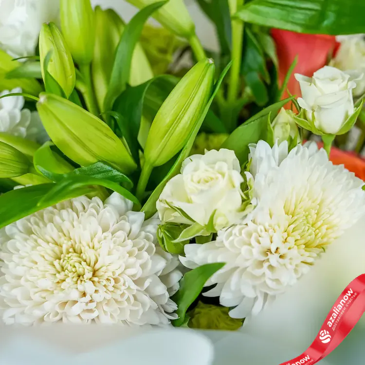 Фото 8: Букет из роз, лизиантусов, хризантем и лилий «Роскошь». Сервис доставки цветов AzaliaNow