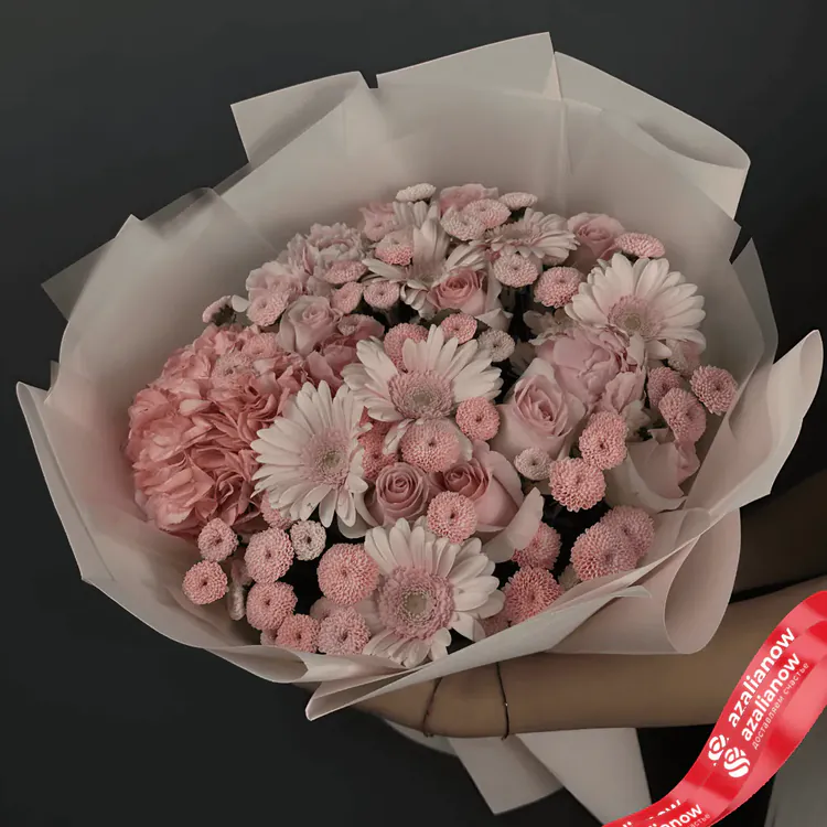 Фото 1: Букет из роз, хризантем, гербер и гортензии «Нежность моя». Сервис доставки цветов AzaliaNow