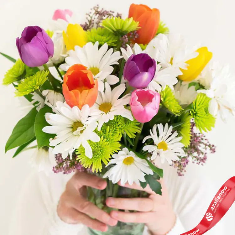 Фото 1: Букет из разноцветных тюльпанов и хризантем «Камилла». Сервис доставки цветов AzaliaNow