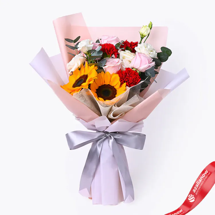 Фото 1: Букет из роз, гвоздик, лизиантусов и подсолнухов «Регина». Сервис доставки цветов AzaliaNow